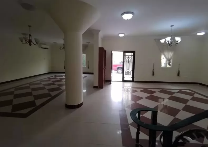 Residential Ready Property 5 Bedrooms U/F Compound  for rent in Al Sadd , Doha #9760 - 1  image 